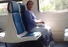 بیب sex دوجنسه زن سولو گرفتن اسباب بازی بیدمشک خود را با میل لعنتی
