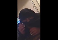 MILF آلمانی قدم او را دوست سکس زنان دوجنسه با زن دارد