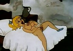 مادر Busty نینا سوپر دوجنسه زن Elle اغوا کننده پله ها است